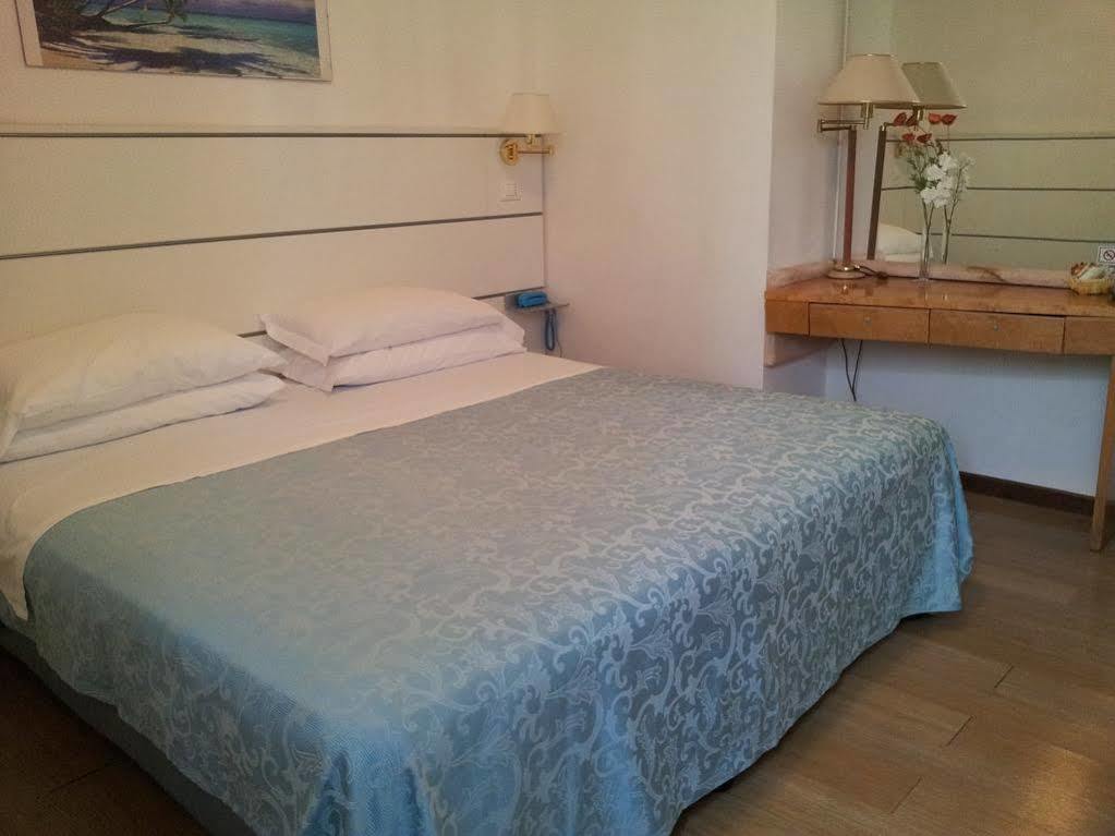 Hotel Post Бергамо Экстерьер фото